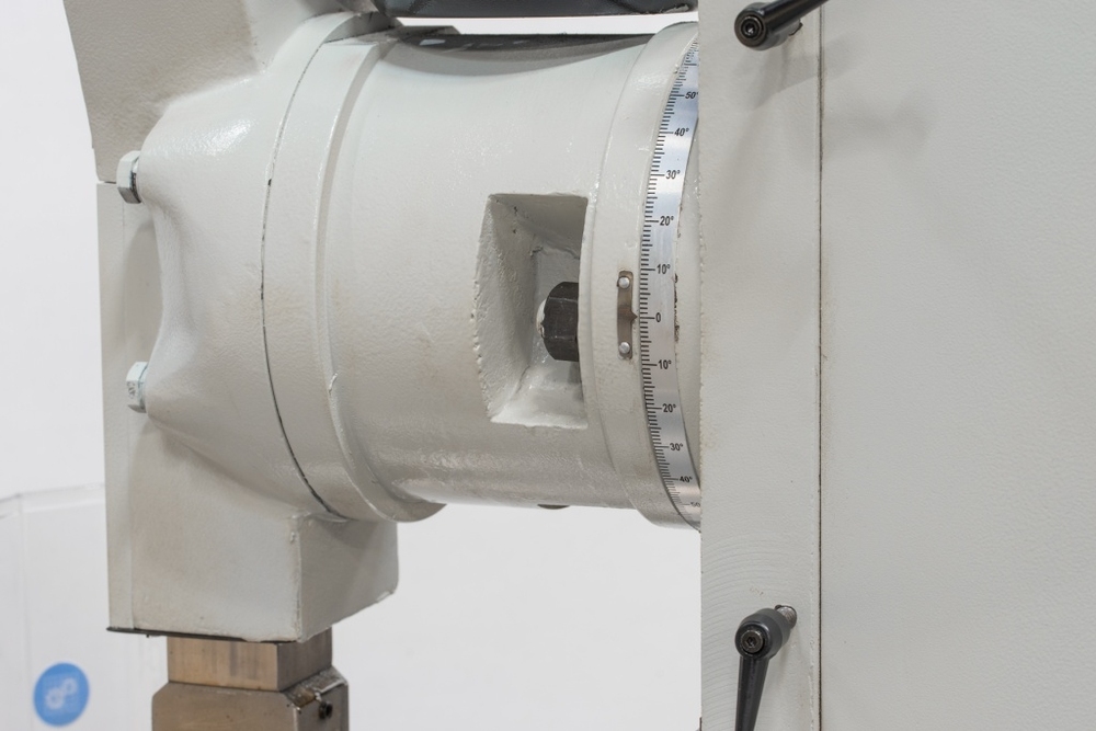 B7100_4.jpg B7100_4.jpg