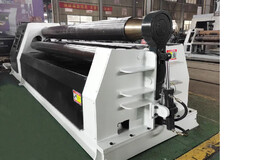 Четырехвалковый гидравлический вальцовочный станок STALEX W12-12x2000 миниатюра №3