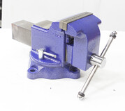 Тиски слесарные 