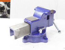 Тиски слесарные 