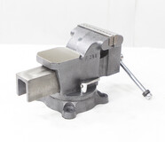 Тиски слесарные 