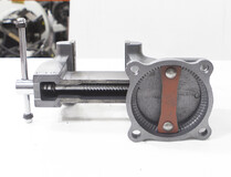 Тиски слесарные 