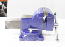 Тиски слесарные 