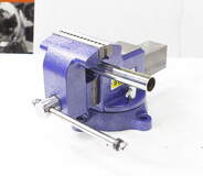 Тиски слесарные 