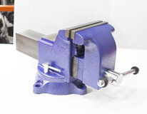 Тиски слесарные 