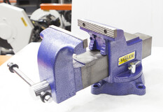 Тиски слесарные 