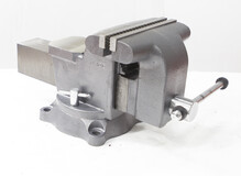 Тиски слесарные 