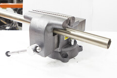 Тиски слесарные 