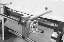 Гильотина электромеханическая Stalex Q11-3x1500 миниатюра №4