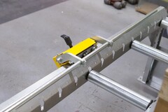Упор с ручным измерительным устройством ZO для рольганга Stalex Z миниатюра №1
